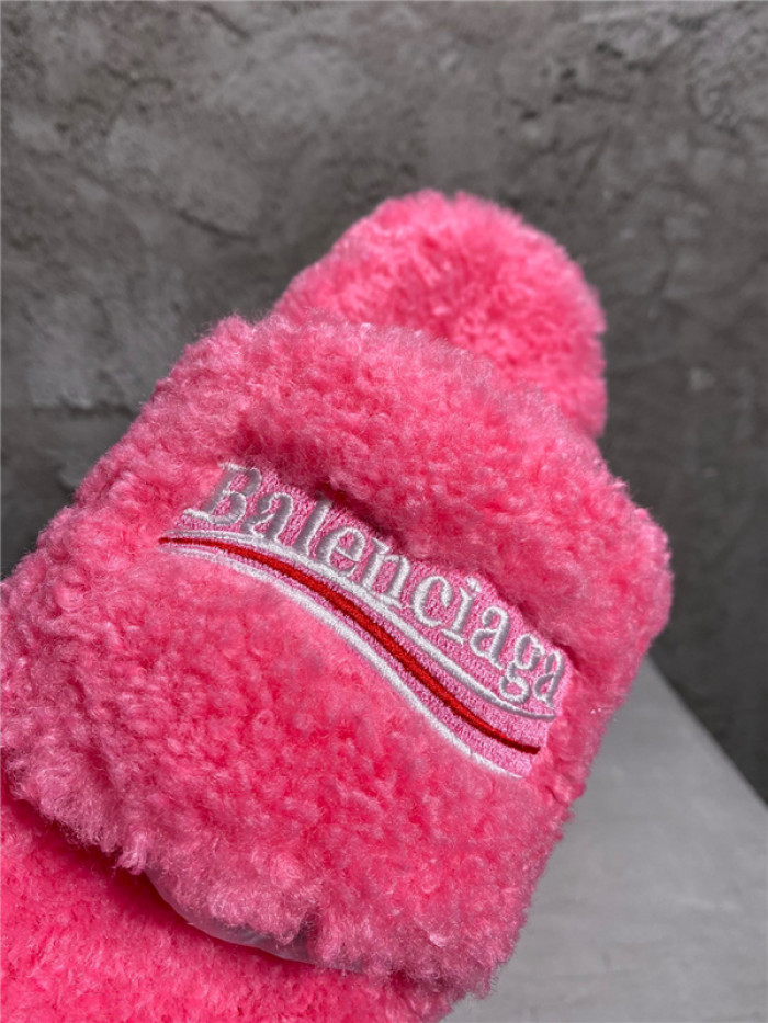 BLCG SLIPPERS
