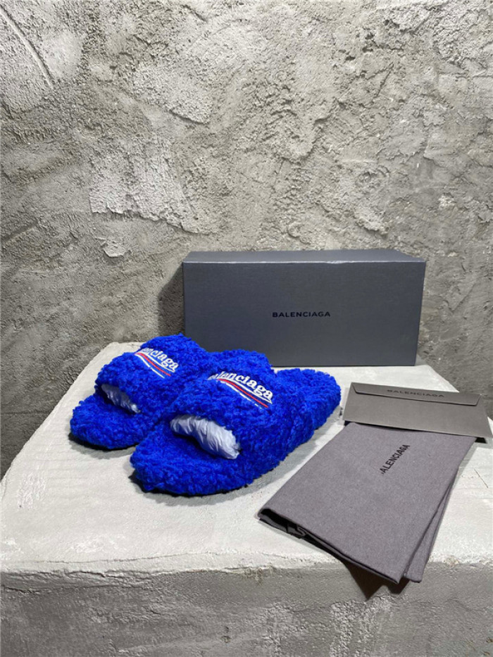 BLCG SLIPPERS