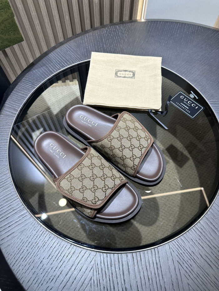 Gv*c slippers