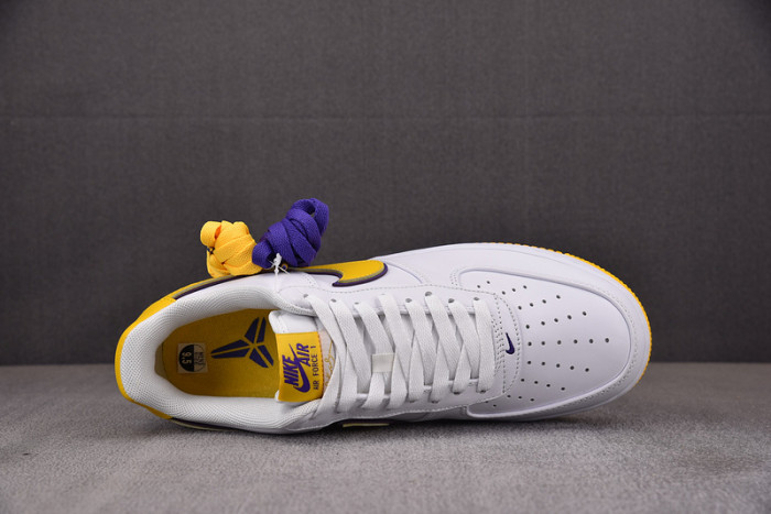 Nike Air Force 1 x Kobe Retro QS  FZ1151-100