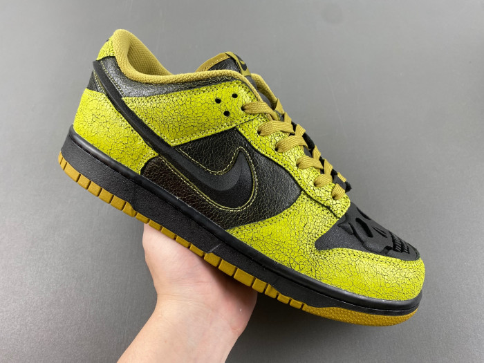 Nike  Dunk Low 