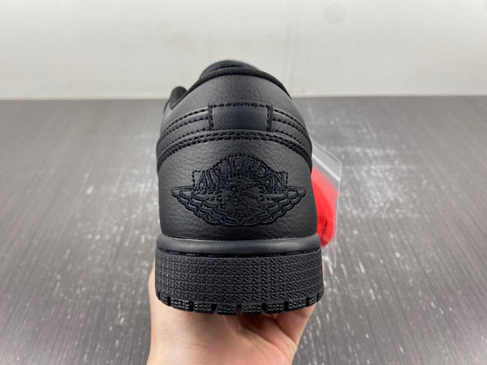 AIR JORDAN 1 LOW 