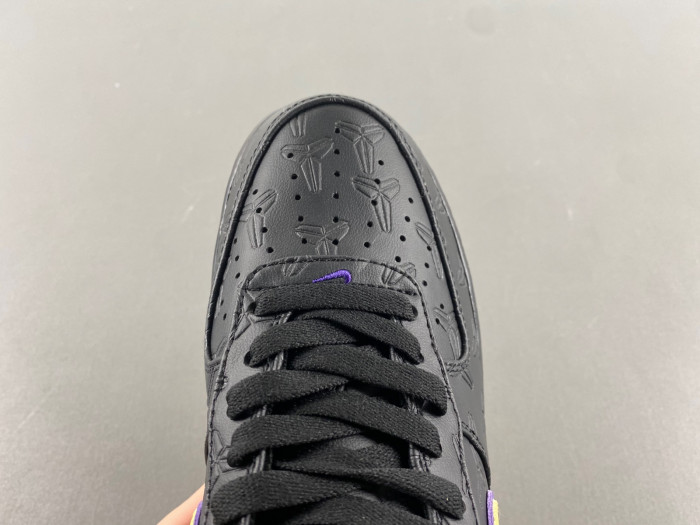 Kobe Bryant x Nike Air Force 1 Low  HV5122-001