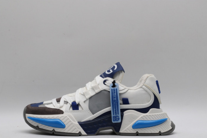 DG SNEAKERS 052502