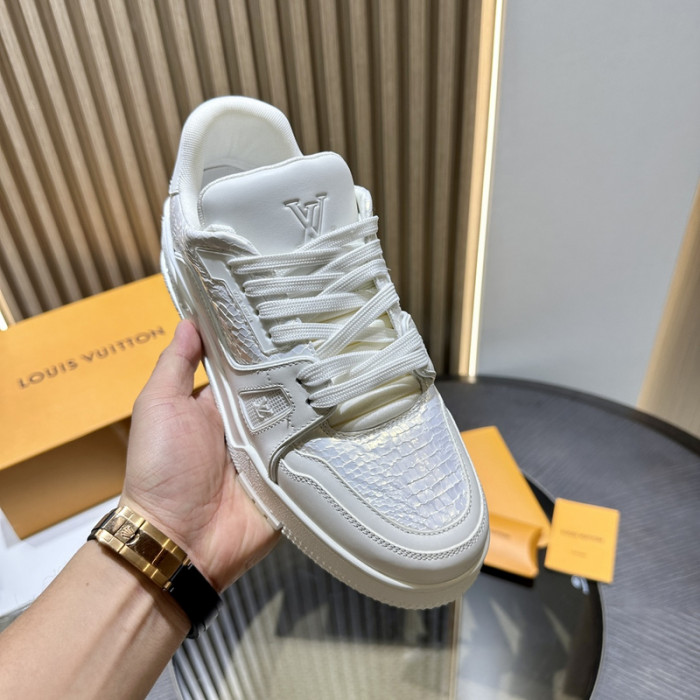 LV SNEAKER LOW FOR-LV204