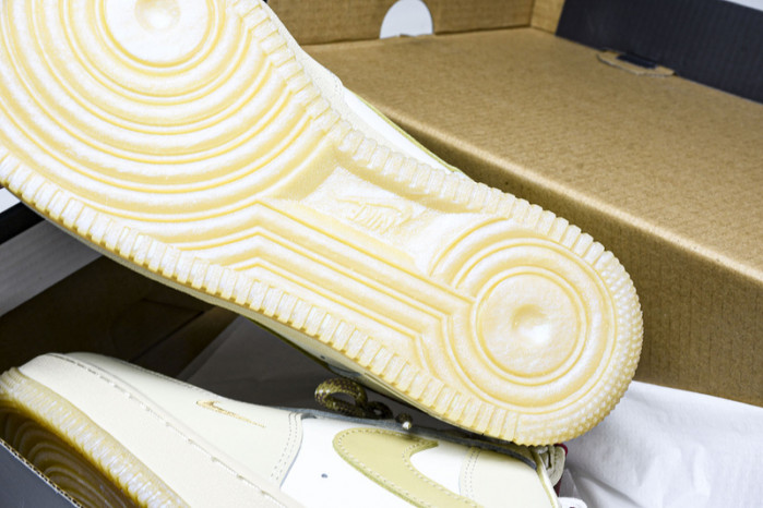 Nike Air Force 1