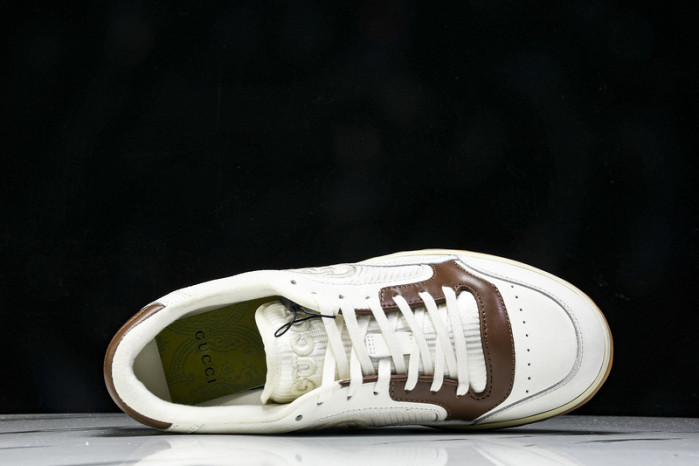 Gv*c sneaker