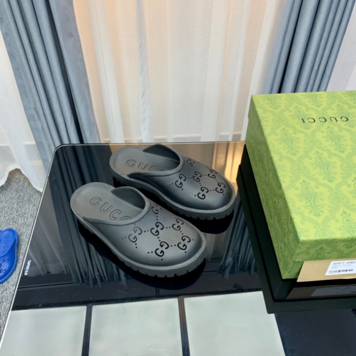 Gv*c slippers