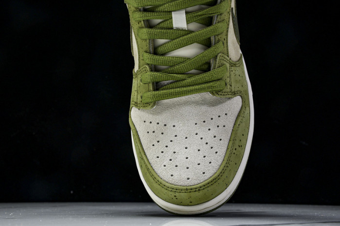 Yuto Horigome × Nike SB Dunk Low Pro QS Matcha HF8022-300