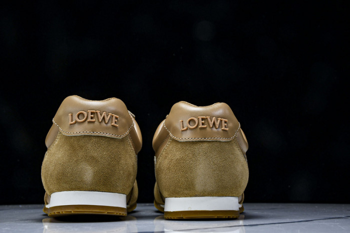 L*0ewe Ballet Runner  LW-FOR16