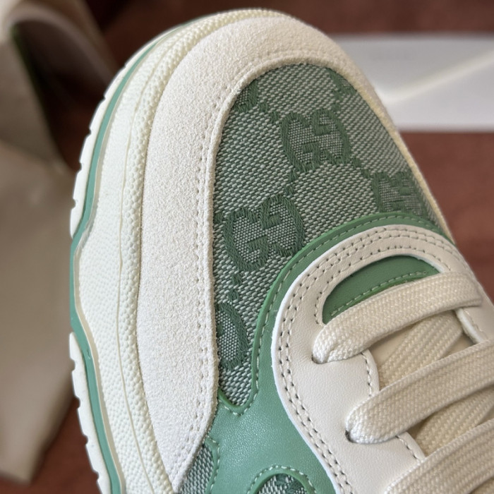 Gv*c sneaker