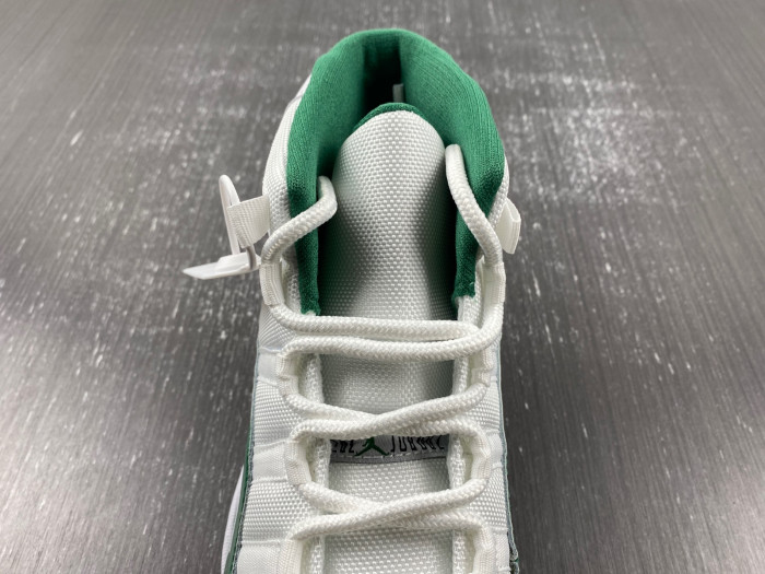Air Jordan 11 CT8012-113