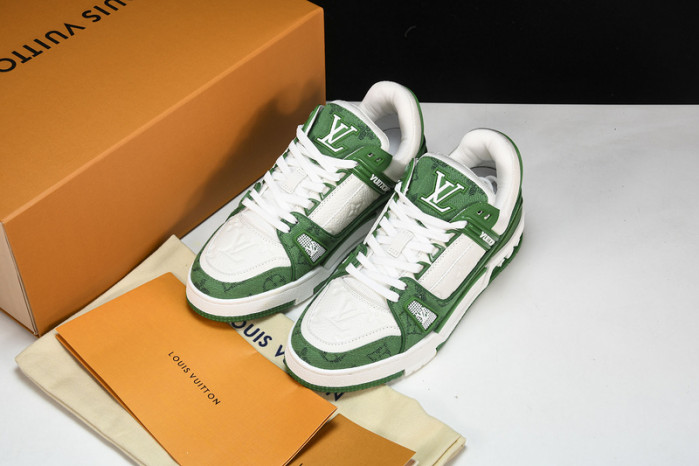 LV SNEAKER LOW YEE-003