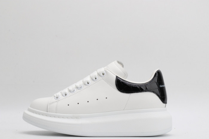 MQ Sneakers