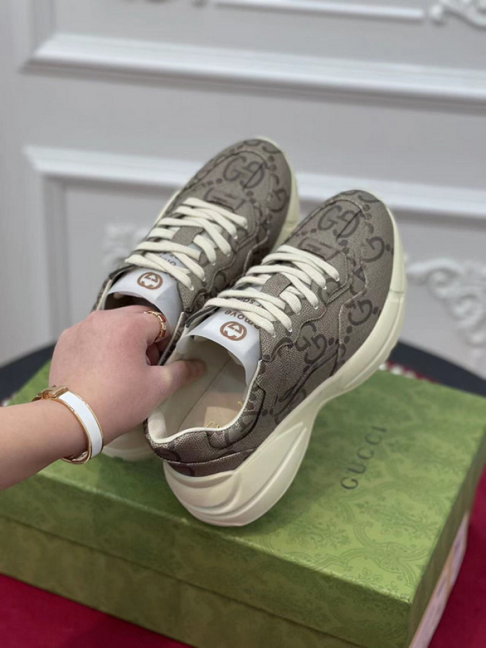 Gv*c  sneaker