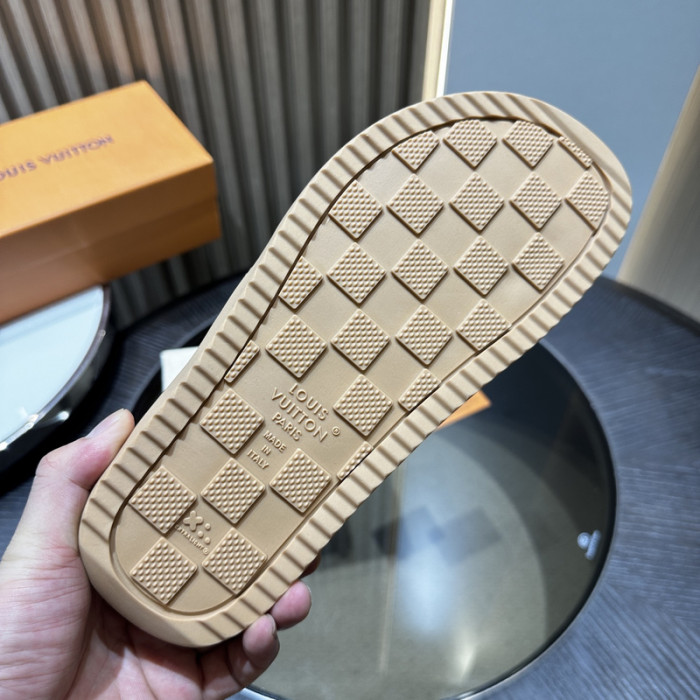 LV SLIPPERS