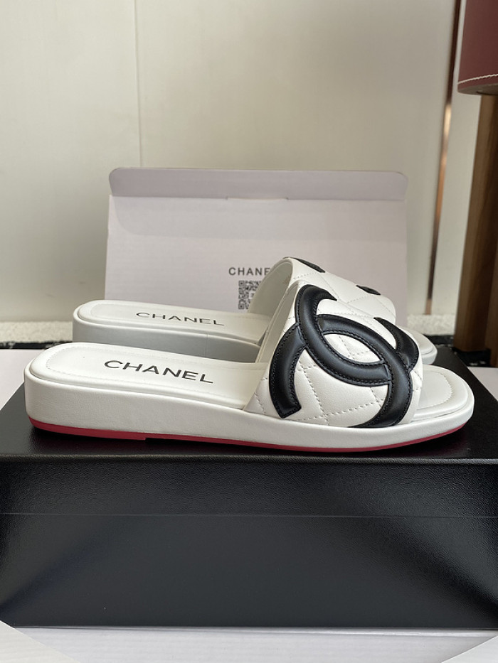 CH*NEL SLIPPERS