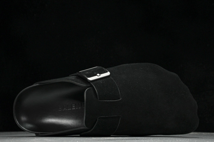BLCG SLIPPERS