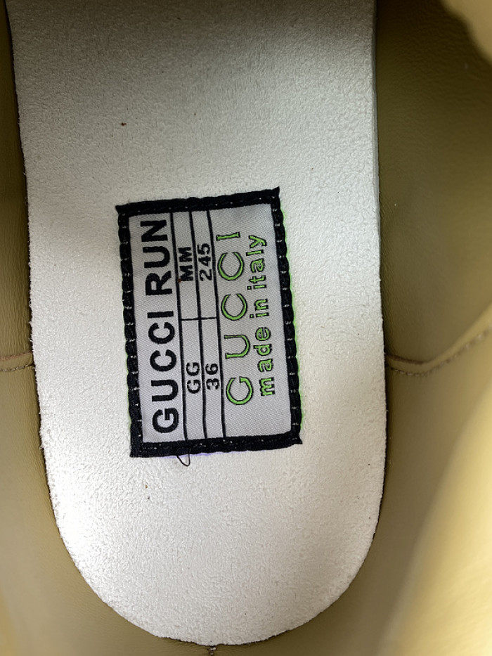 Gv*c sneaker