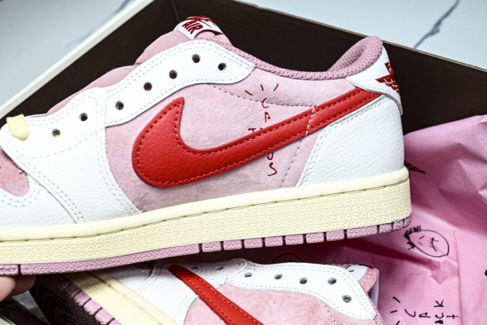 Travis Scott x Air Jordan 1 Low OG DM7866-100