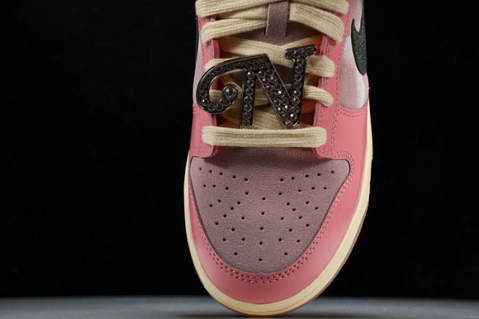 Nike  Dunk Low LX“Hot Punch and Pink Foam”  FN8927-621