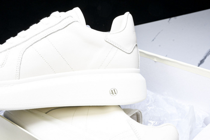 MQ Sneakers