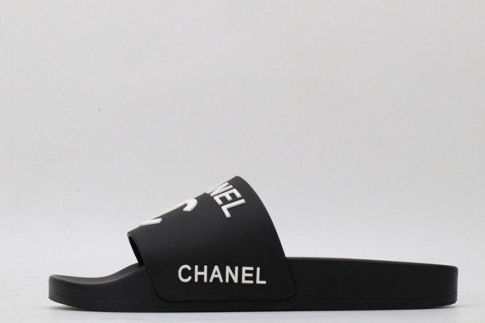 CH*NEL SLIPPERS