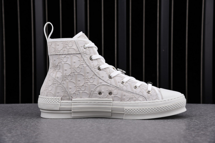 D10R B23 Oblique High Top Sneaker