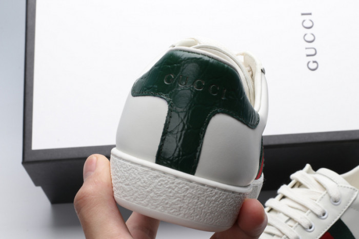 Gv*c ace embroidered low-top sneaker 429466a38g09064