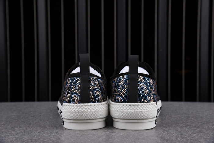 D10R B23 Sneakers Low Top