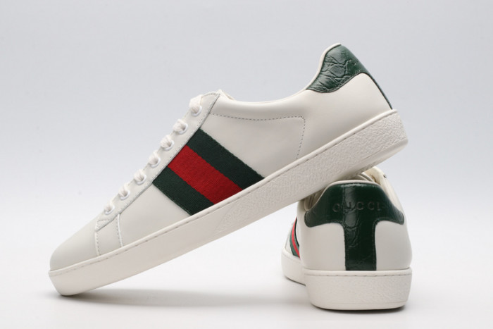 Gv*c ace embroidered low-top sneaker 429466a38g09064