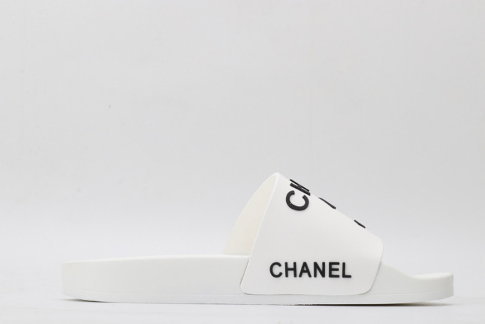 CH*NEL SLIPPERS