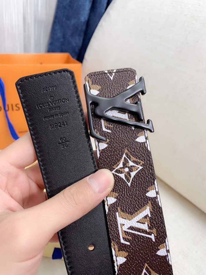 Loui Vuitto Belt-4CM